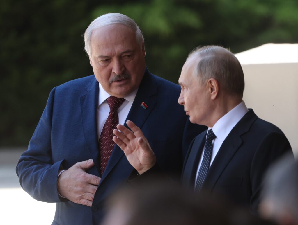 Belarus seeks Western ties amid Russian dominance