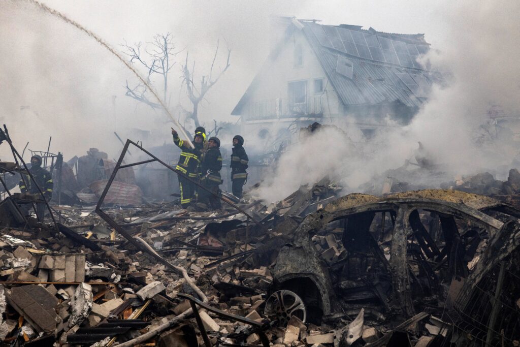 Decrease in Russian Airstrikes on Ukraine Attributed to Weather Conditions