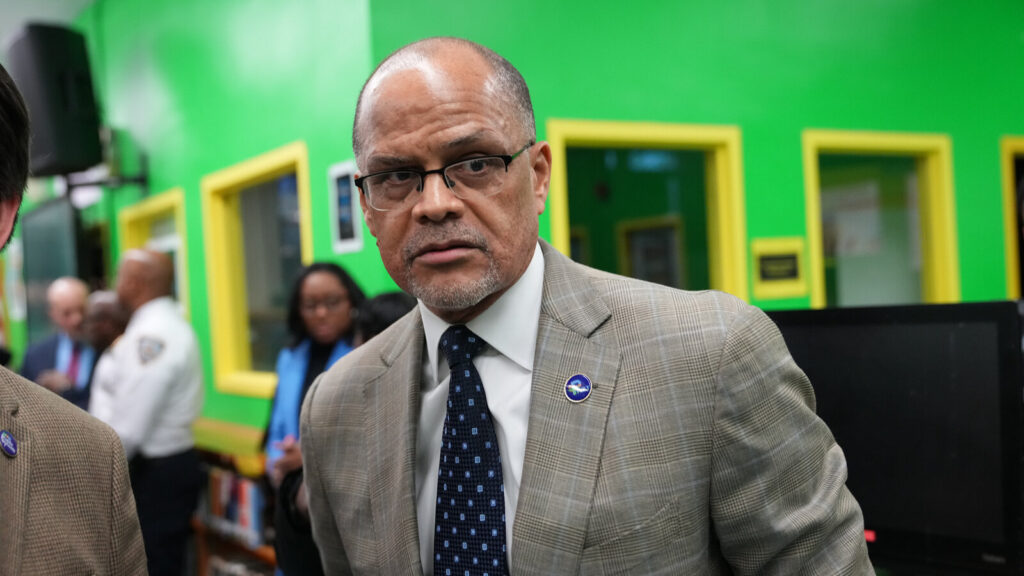 House committee investigates antisemitism in K-12 schools across three districts