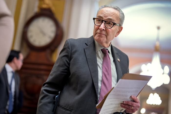 Senate Democrats and Republicans Agree on Temporary Government Reopening