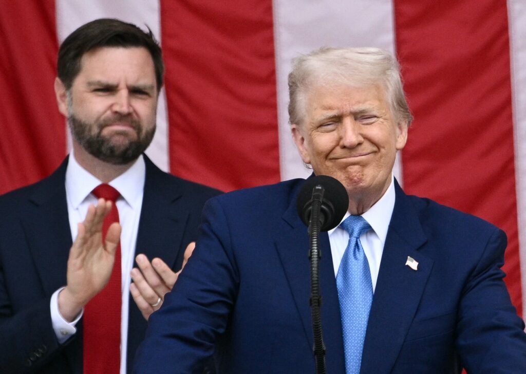 Trump advocates for change in Iran leadership amid escalating tensions